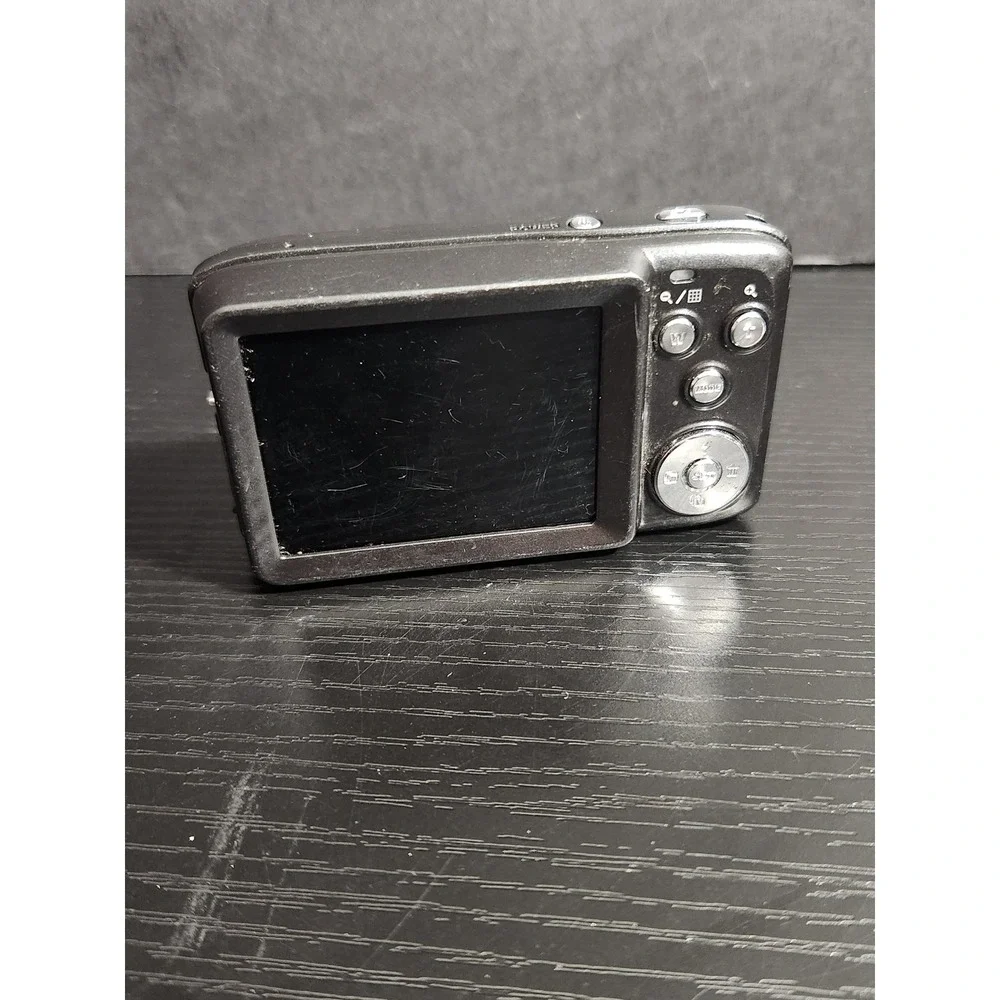 Vivitar ViviCam F128 Black Digital Camera 12MP 2.4 Inch LCD‎ AS IS UNTESTED